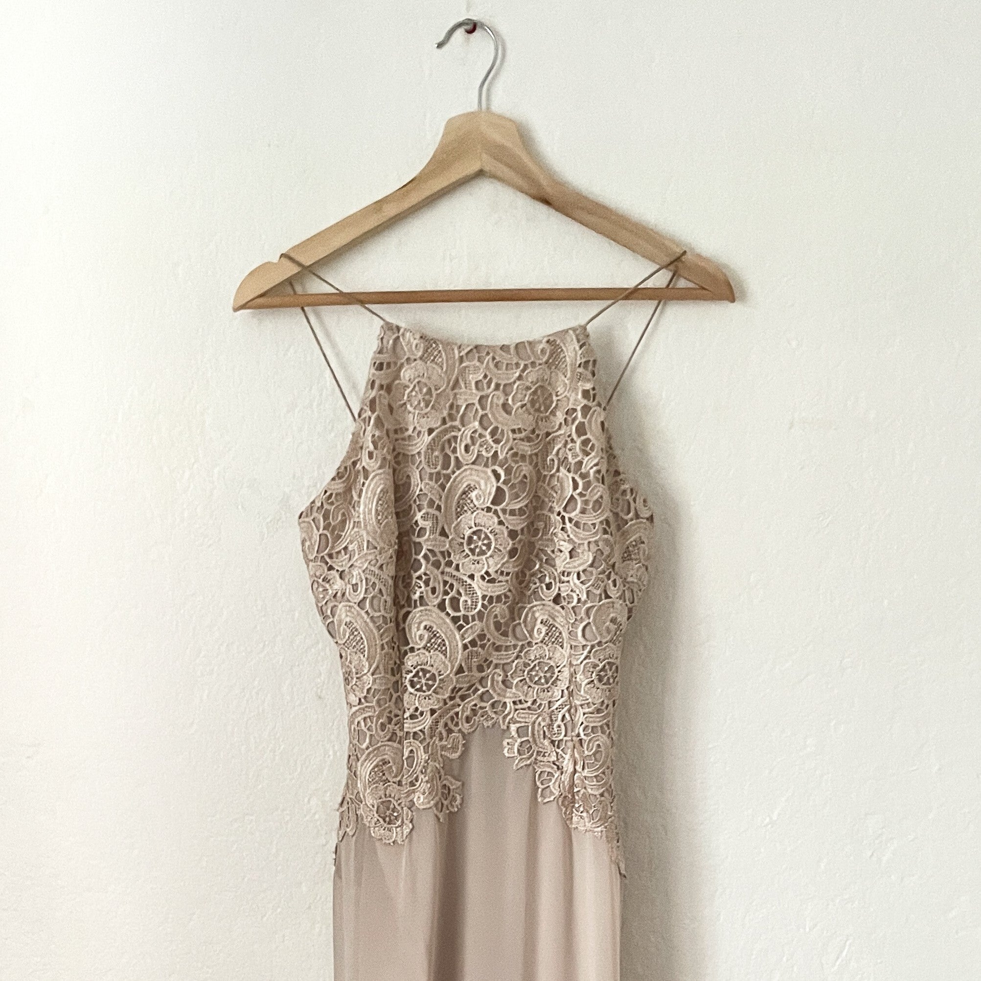 Vestido Halter Encaje