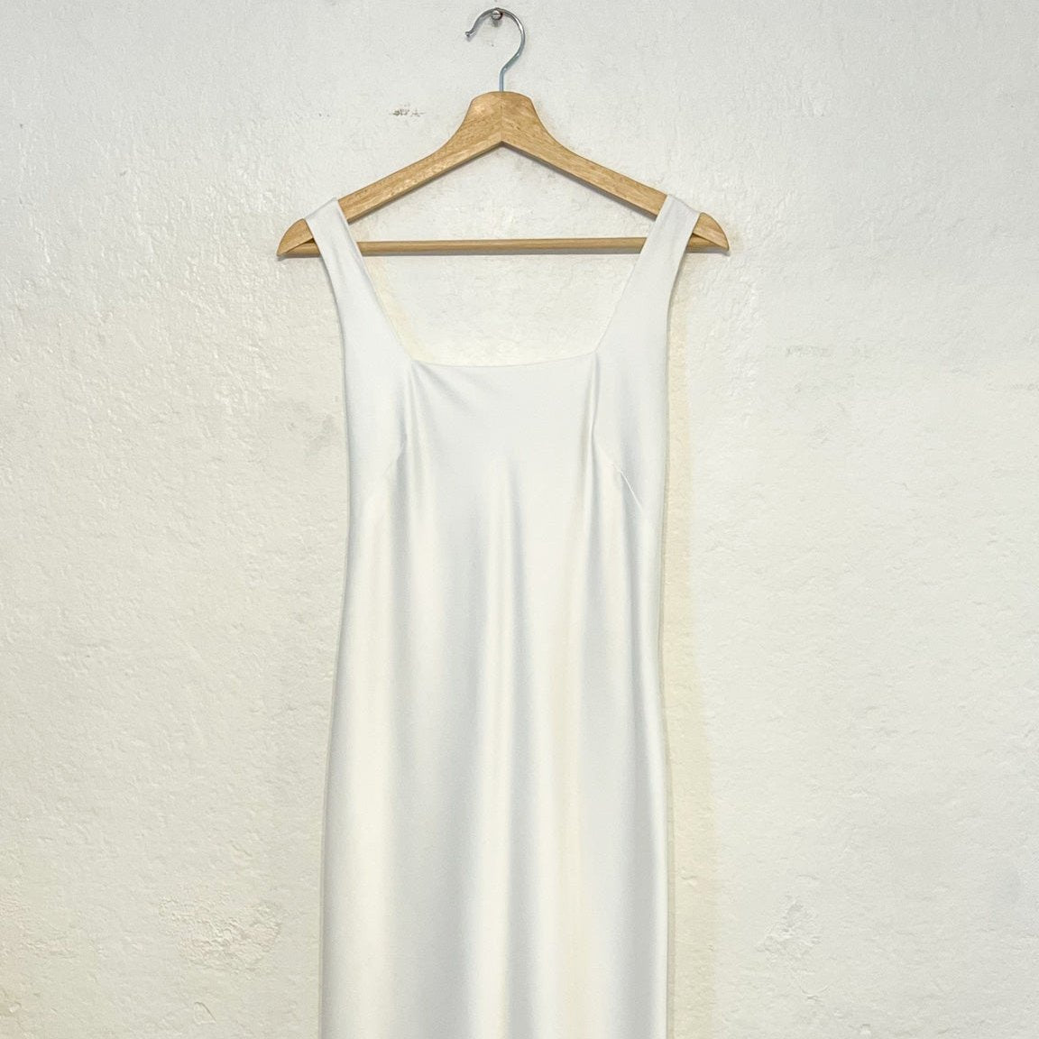 Vestido Escote Cuadrado Sin Corte